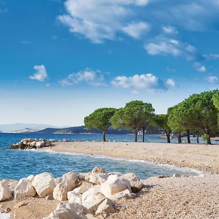 2 Bedroom Beautiful In Crikvenica