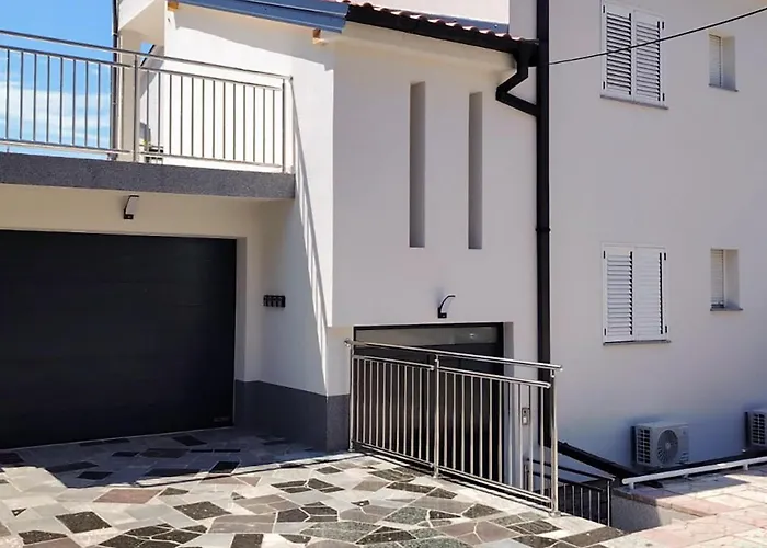 2 Bedroom Beautiful In Daire *