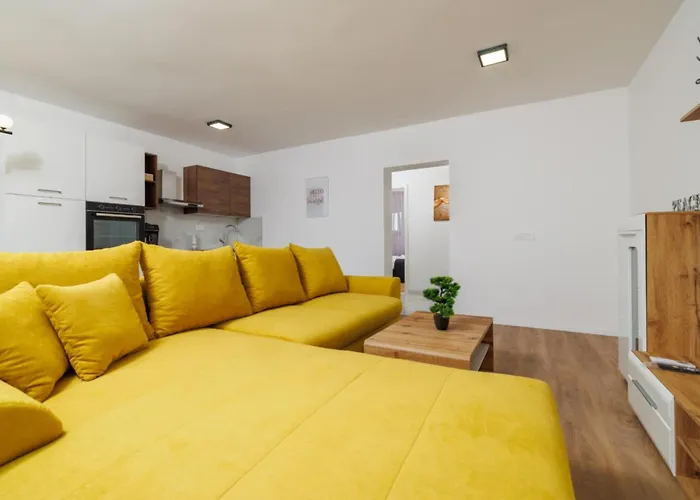 Apartamento 2 Bedroom Beautiful In Crikvenica *