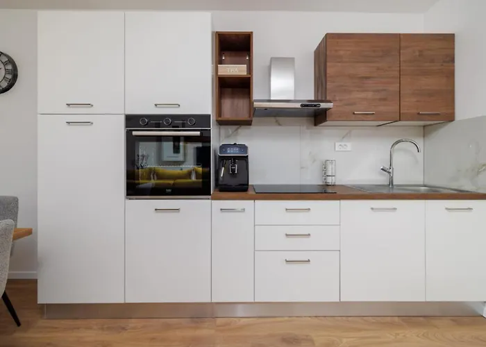 2 Bedroom Beautiful In Crikvenica Apartamento *