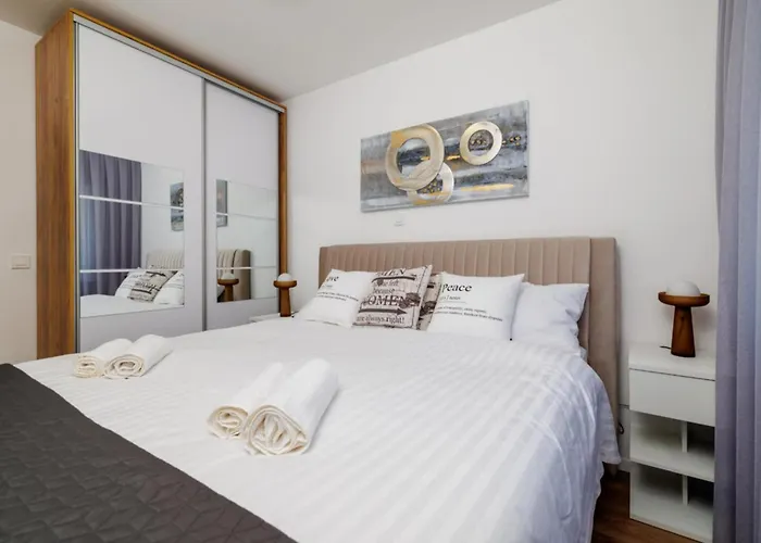 Apartamento 2 Bedroom Beautiful In Crikvenica